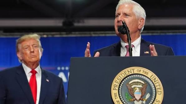 President Donald Trump campaigns with Republican gubernatorial candidate Bruce Blakeman at a midterm rally in Syracuse, New York, on October 9, 2026.