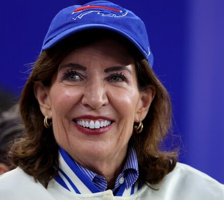 Kathy Hochul campaign finance and cash on hand ahead of the 2026 New York election
