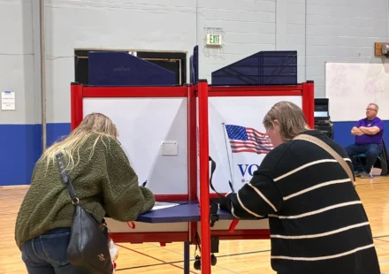 New York mail voting deadlines and ballot return guidance for the November 2026 general election.